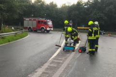 Reinigungsarbeiten an der Anschlussstelle Verden-Nord.