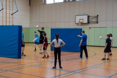 Beim Sportturnier wurde Mattenvölkerball gespielt.