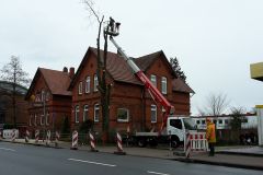 22.02.2016 - Baumfällarbeiten auf den Grundstücken Lindhooper Straße 50 und 48 durch eine Firma.