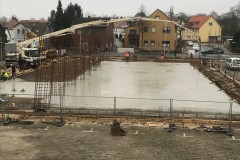 29.11.2016 - Fortlaufende Bauarbeiten, gießen der Sole.