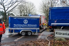 Hochleistungspumpe des THW Ortsverbandes Bremen-Ost trifft an der Einsatzstelle ein.