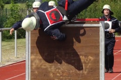 Die Hinderniswand beim Staffellauf.