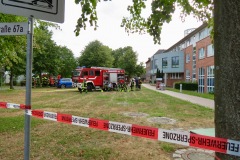 Einsatzkräfte am Kreishaus.