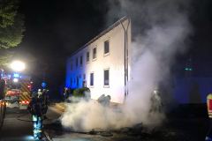Löscharbeiten unter Atemschutz in der Jahnstraße.