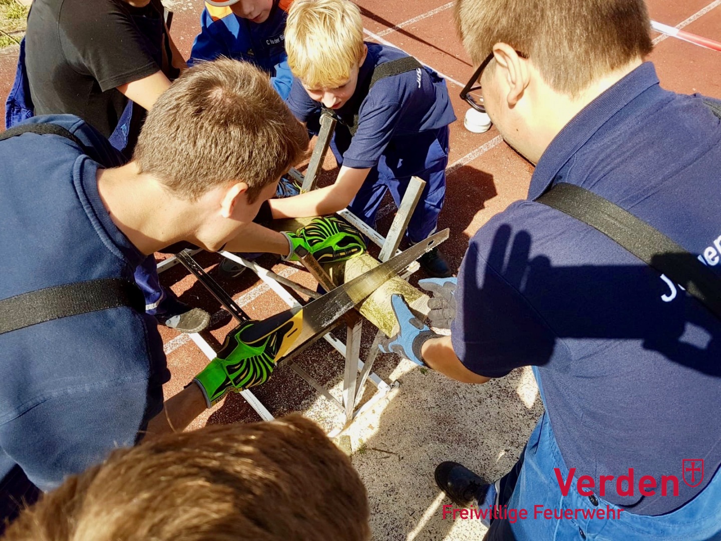 Geschicklichkeit und Wissen wurden beim Kreis-Spiel ohne Grenzen von den Kindern und Jugendlichen gefordert.