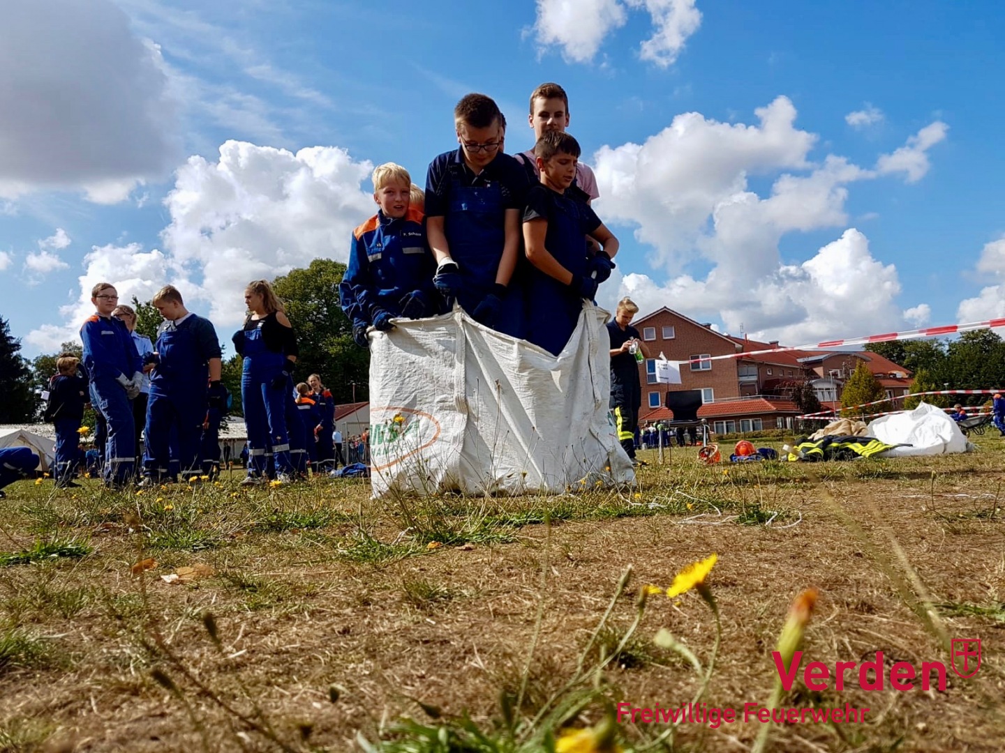 Geschicklichkeit und Wissen wurden beim Kreis-Spiel ohne Grenzen von den Kindern und Jugendlichen gefordert.