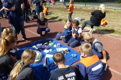 Geschicklichkeit und Wissen wurden beim Kreis-Spiel ohne Grenzen von den Kindern und Jugendlichen gefordert.