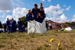 Geschicklichkeit und Wissen wurden beim Kreis-Spiel ohne Grenzen von den Kindern und Jugendlichen gefordert.