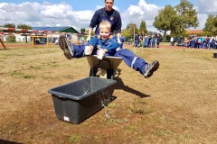 Geschicklichkeit und Wissen wurden beim Kreis-Spiel ohne Grenzen von den Kindern und Jugendlichen gefordert.