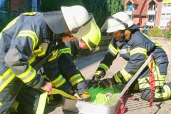 Aufräumarbeiten nach einem Einsatz in der Rheinstraße.
