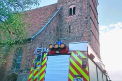 Einsatzfahrzeug in der Ritterstraße.