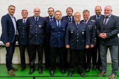 Die Geehrten mit Ortsbrandmeister Björn Bohlmann, (v.l.) Feuerschutzausschussvorsitzen Jens Richter, stv. Ortsbürgermeister Fritz Bohlmann und (v.r.) stv. Bürgermeister Carsten Hauschild, stv. Stadtbrandmeister Mario Rosebrock und Stadtbrandmeister Peter Schmidt.