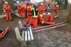 Gemeinsame Übung der Langwedeler und Verdener Absturzsicherungsgruppen.