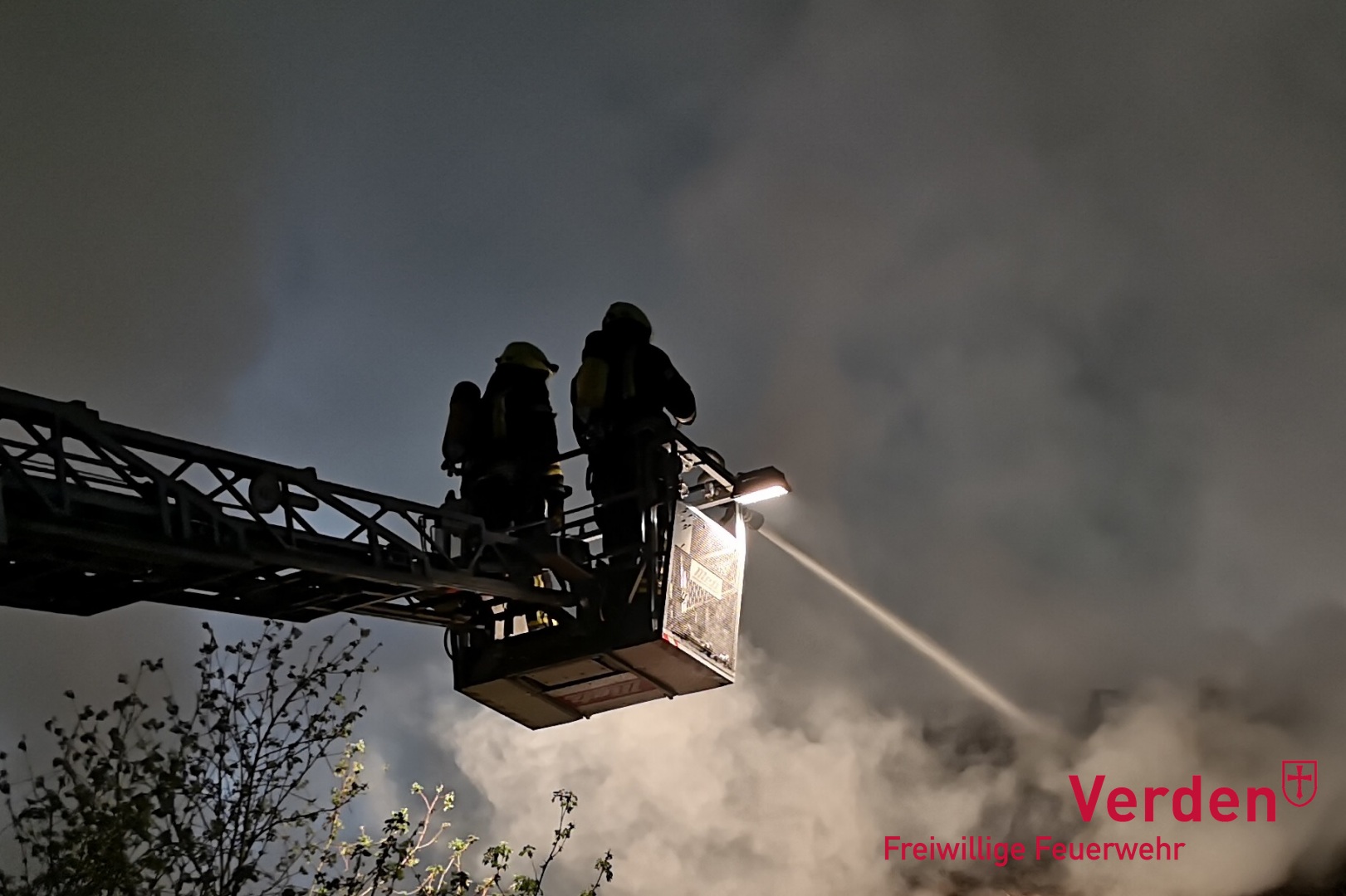 Leistete in Bruchhausen-Vilsen wertvolle Dienste: Die Drehleiter der Ortsfeuerwehr Verden.