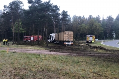 Überblick über die Einsatzstelle auf der Autobahn.