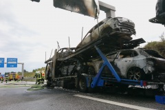 Der ausgebrannte LKW.