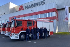 Die Abordnung aus der Stadt Verden im Ulmer Magirus-Werk.
