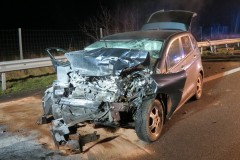 Schäden an den beteiligten Fahrzeugen.