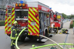 Einsatzkräfte in der Weserstraße.