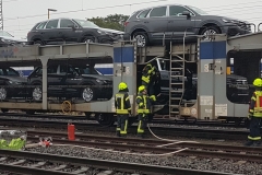 Brandbekämpfung auf dem Zug.