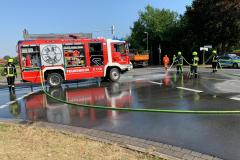 Reinigungsarbeiten an der Kreuzung Hönisch.