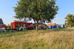 Einsatzkräfte an der Einsatzstelle.