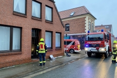 Einsatzkräfte in der Stifthofstraße.