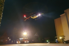 Der Hubschrauber während der Landung.