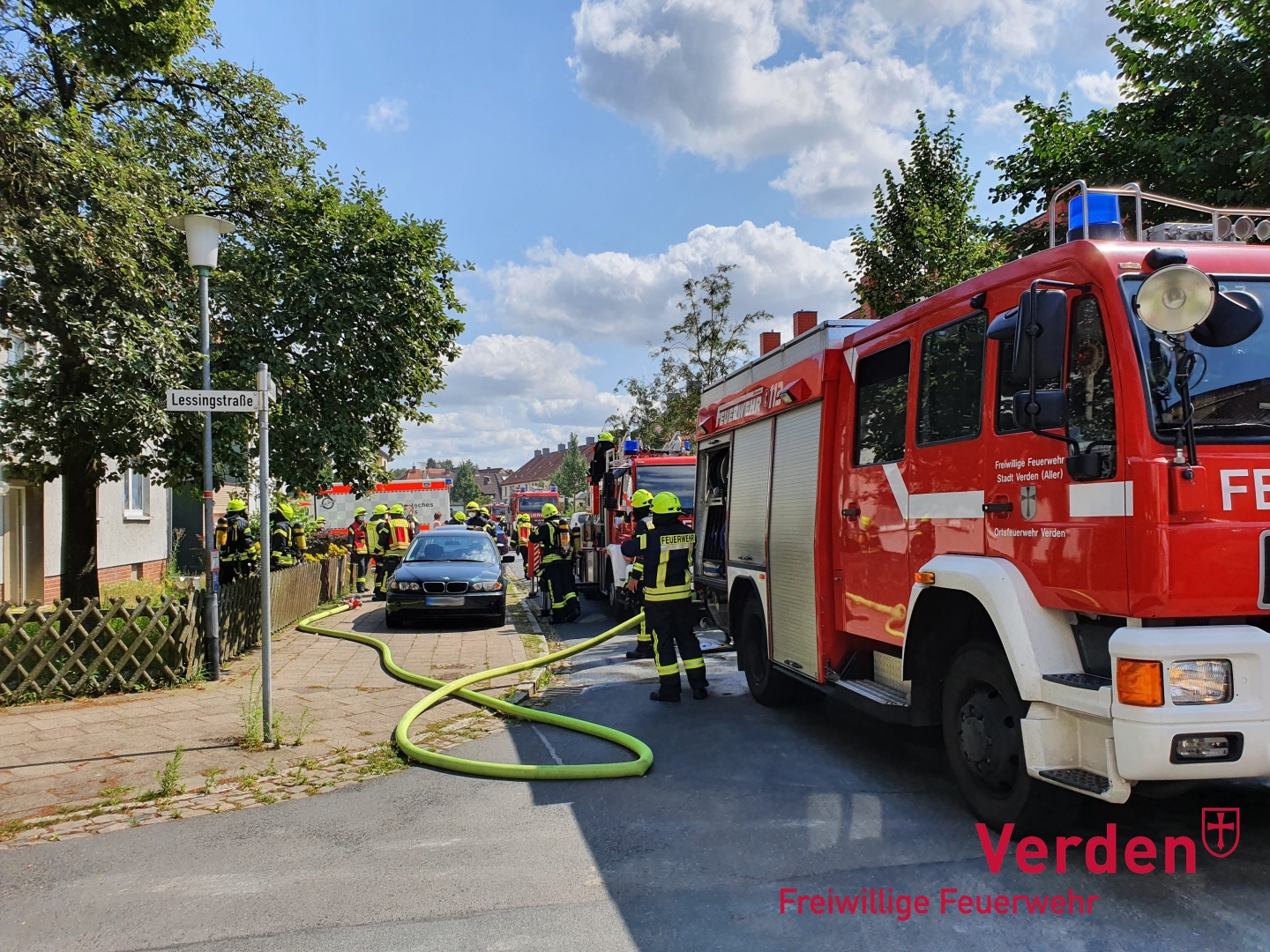 Einsatzkräfte vor Ort.