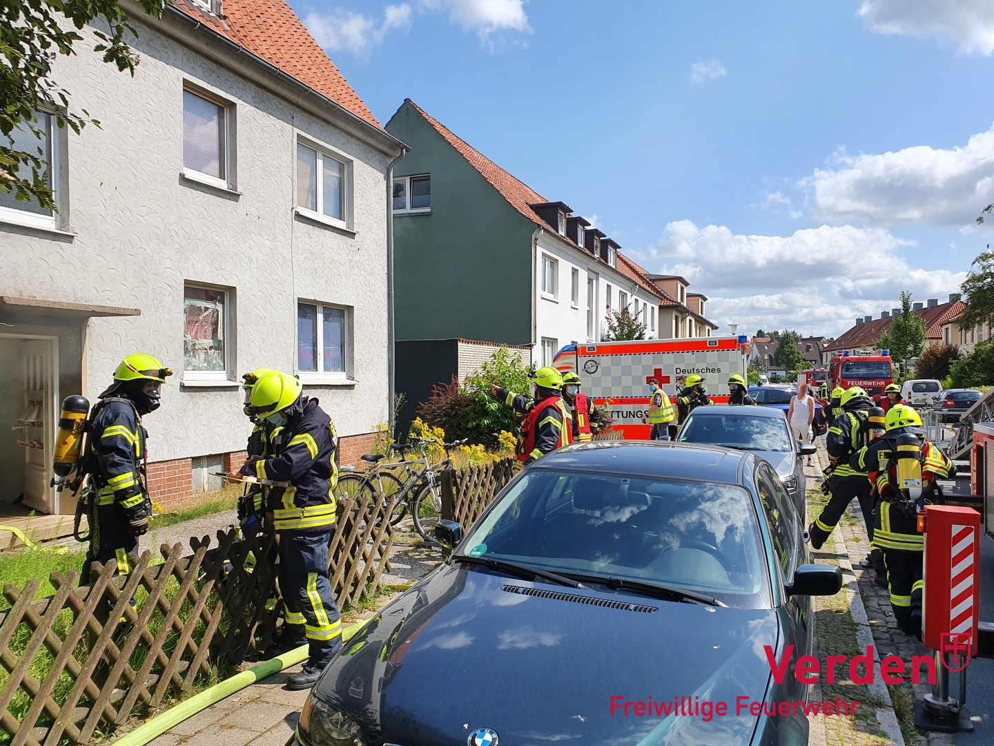 Einsatzkräfte vor Ort.