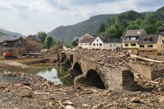 Zerstörungen im Ahrtal: Die kleine Ortschaft Kreuzberg.