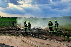 Brandbekämpfung am Übungsfeuer.