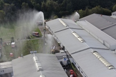 Luftaufnahme vom Übungseinsatz auf dem Firmengelände.