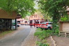 Großaufgebot des Rettungsdienstes an der Einsatzstelle.