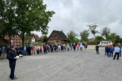 Feierliche Übergabe eines Mannschaftstransportwagens und eines Rettungsbootes samt dazugehöriger Remise.