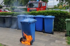 Brennende Mülltonne am Maulhoop.