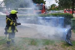 Brennende Mülltonne am Maulhoop.