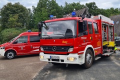 Einsatzfahrzeuge in der Stader Straße.