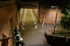 Diverse Unterführungen, wie hier in der Friedrichstraße standen unter Wasser.