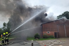 Brandbekämpfung in Riekenbostel. (Foto: Kreisfeuerwehr ROW)