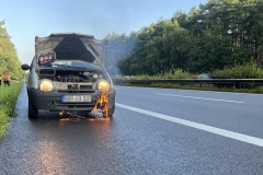 PKW-Brand auf der Autobahn.