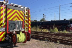Betanken einer Dampflokomotive.