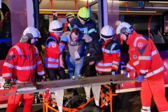 DRK, JUH und Feuerwehr retten gemeinsam einen „Verletzten“.