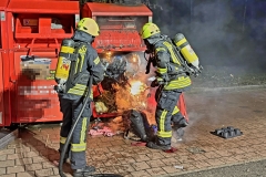 Brand eines Altkleidercontainers in Dauelsen.