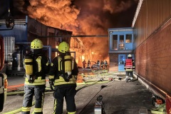 Die Löscharbeiten waren nur unter Atemschutz möglich.