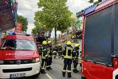 Einsatzübung auf der Domweih – ein Feuer in einem Fahrgeschäft wurde angenommen, vier vermisste Personen mussten gerettet werden.