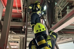 Einsatzübung im Asphaltsplitt-Werk in Walle.