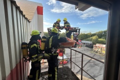 Einsatzübung im Asphaltsplitt-Werk in Walle.
