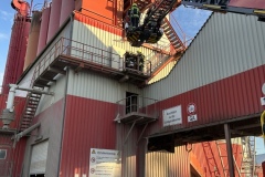 Einsatzübung im Asphaltsplitt-Werk in Walle.