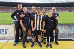 Gruppenfoto der HanseFighters mit Gerhard Kruse, Henrik Schröder, Lars Harasiuk, Jan Hendrik Hampf, Carola Hildebrand, Katrin Bagdan und Torben Voigt (v.l.). (Bild: HanseFighters)